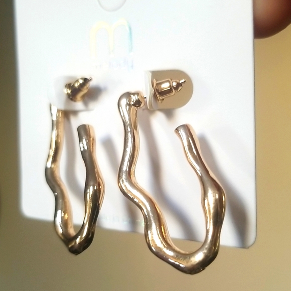 3 for $15 Gold Wave Hoop Earrings - Picture 5 of 5